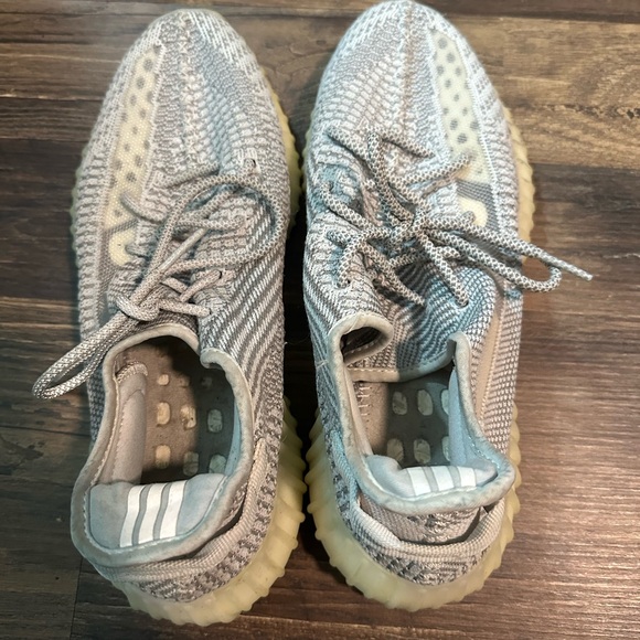 Yeezy Yeshaya - Picture 5 of 11